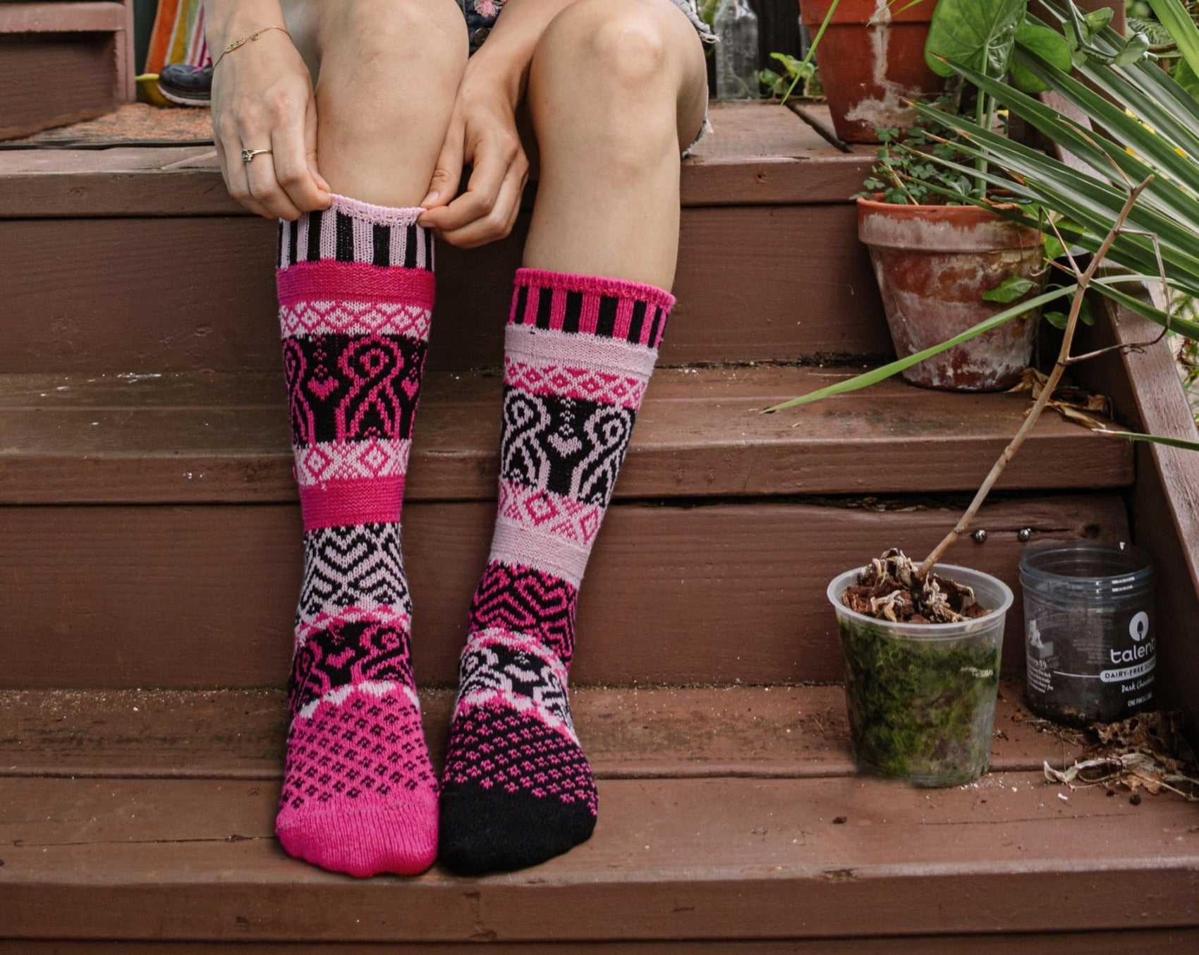 Pinktober Crew Socks | Solmate Socks